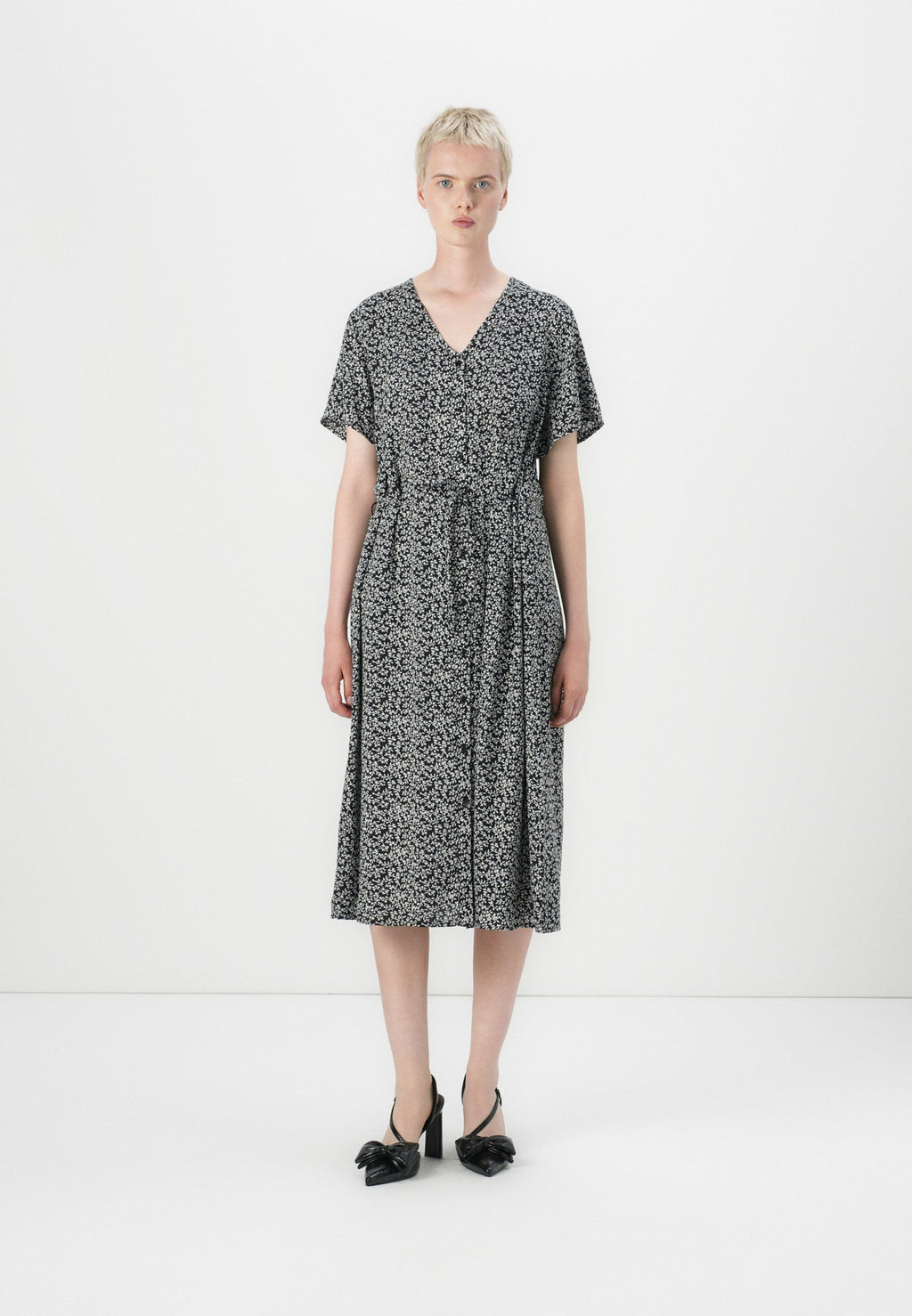 Pieces PCNYA V NECK MIDI DRESS