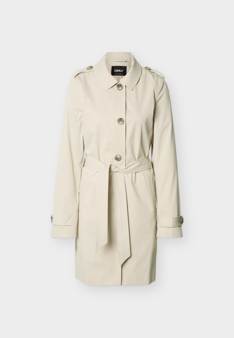 Beiger knielanger Trenchcoat mit Knopfverschluss, Taillengürtel, Schulterklappen und Manschettenriemen, auf einfarbigem Hintergrund präsentiert.