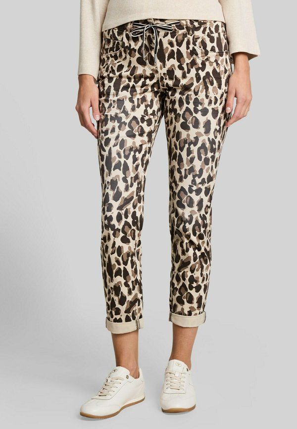 TOM TAILOR TTTAPERED RELAXED - Trousers - brown beige leo print
