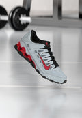 Nike Performance M NIKE REAX 8 TR MESH - Training shoe - pure platinum-coloured/university red/black