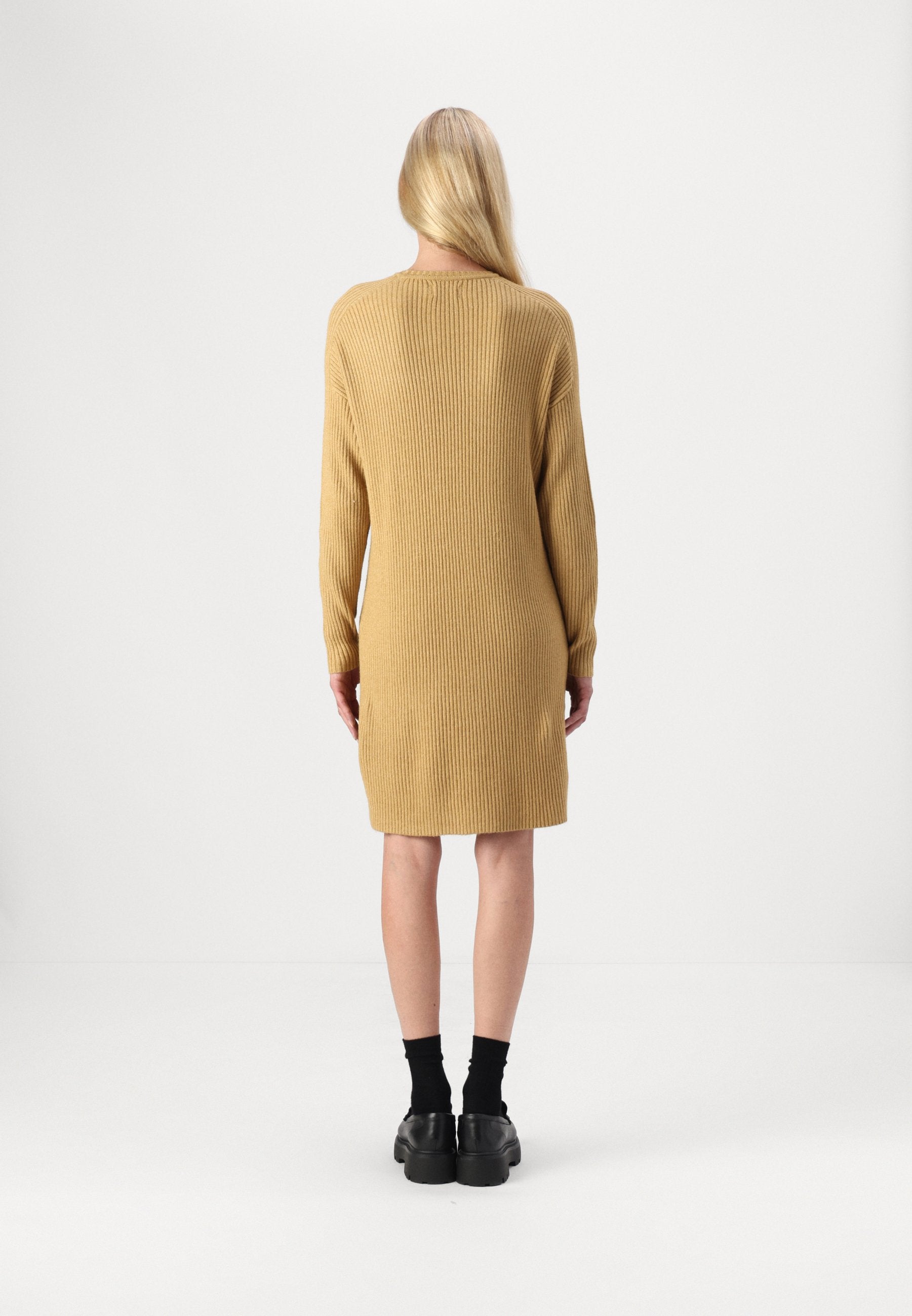ONLFIA KATIA DRESS Media 4