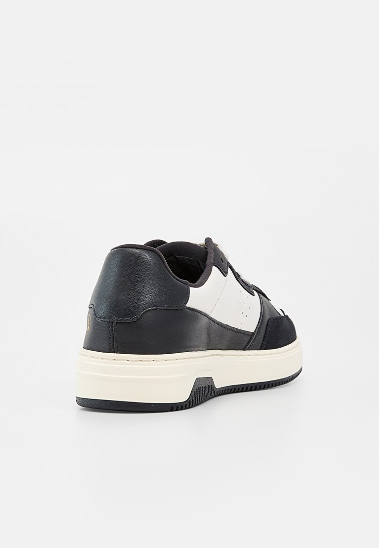 Clarks BOSTOCK