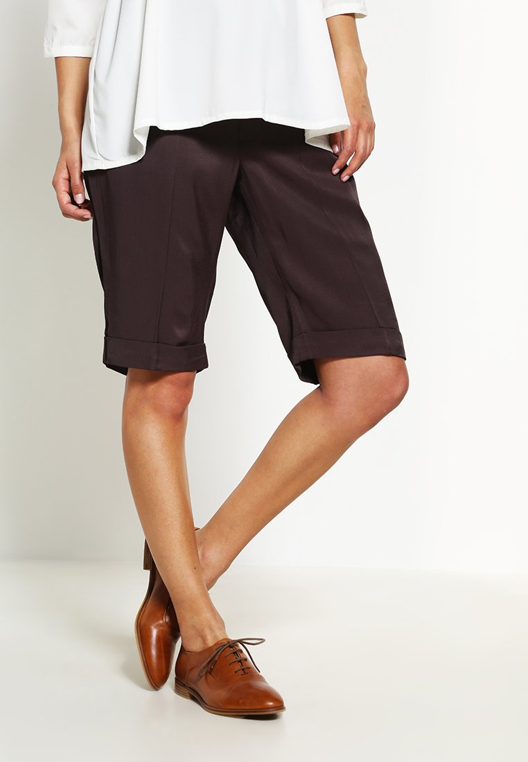 Esprit Maternity