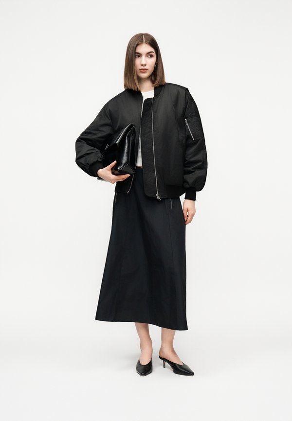 DKNY