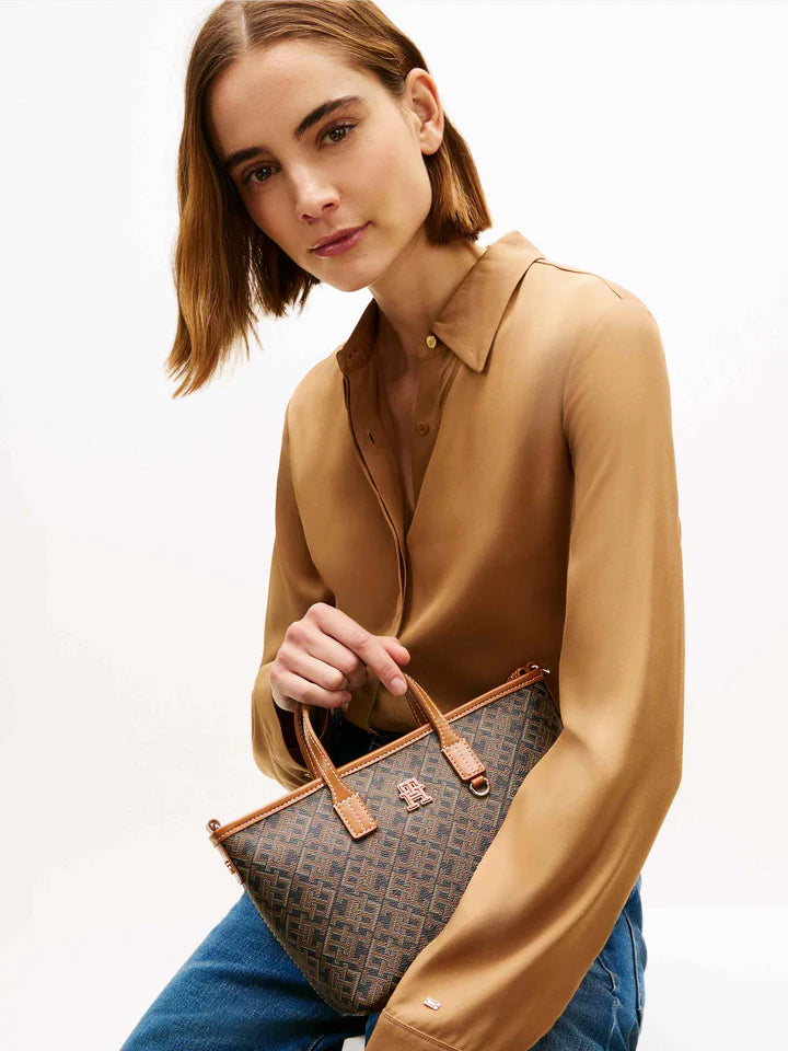 Tommy Hilfiger MONOPLAY CROSSBODY TOTE BAG - Handbag