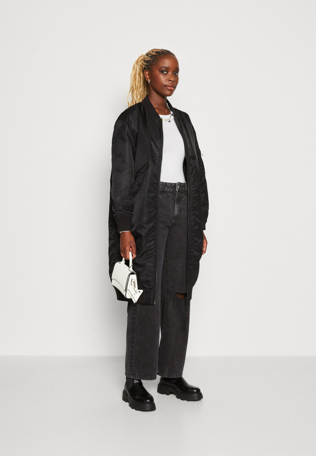 LONG BOMBER WMN Media 2