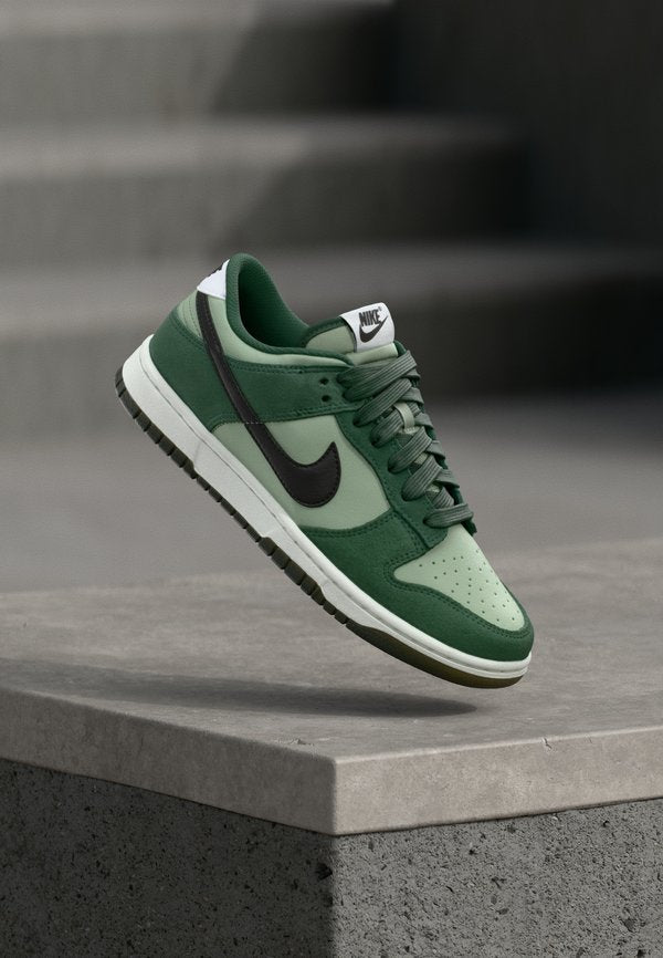 Nike Sportswear DUNK RETRO - Trainers - jade horizon/black/fir