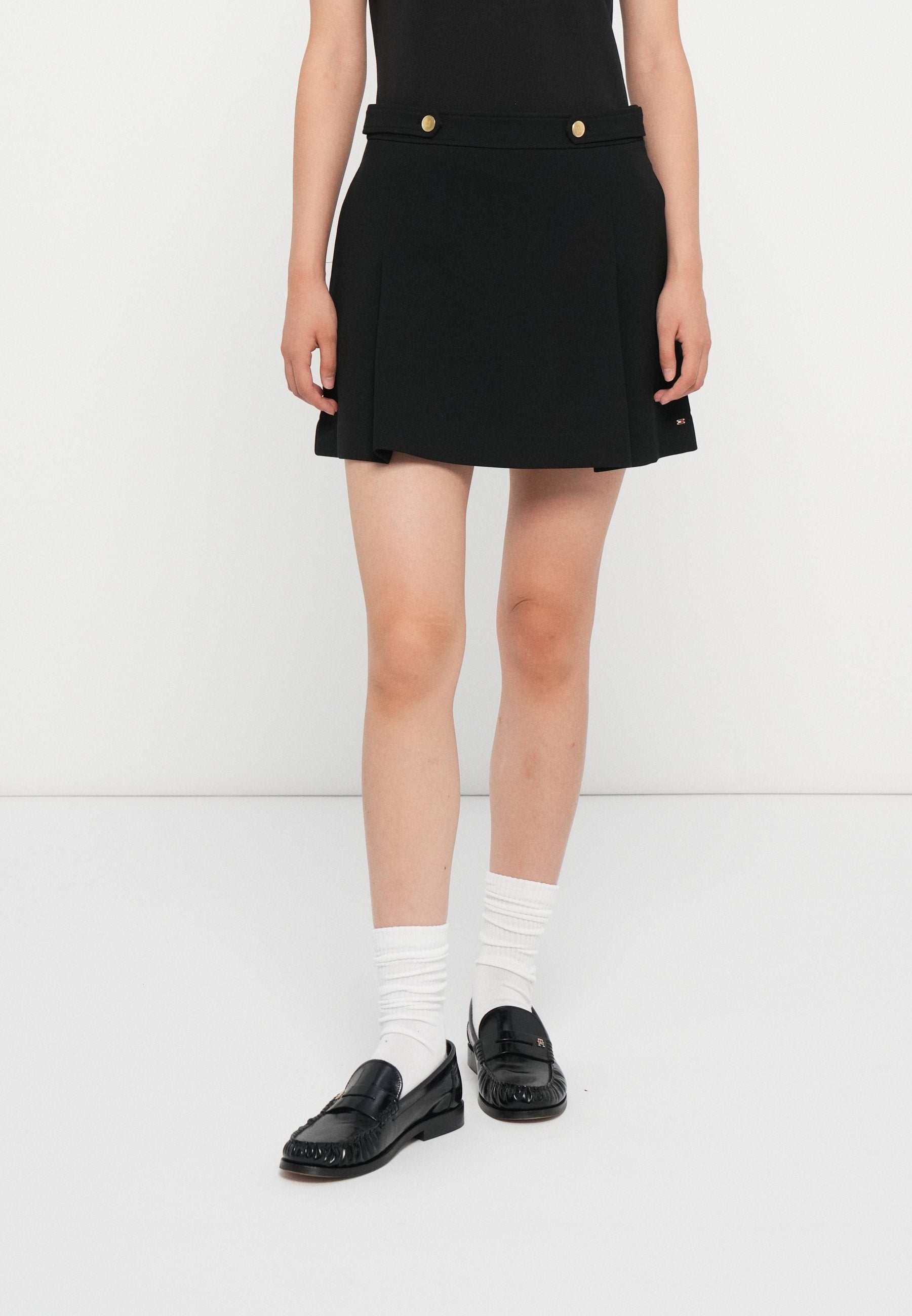 BOX PLEAT A-LINE MINI SKIRT Media 3