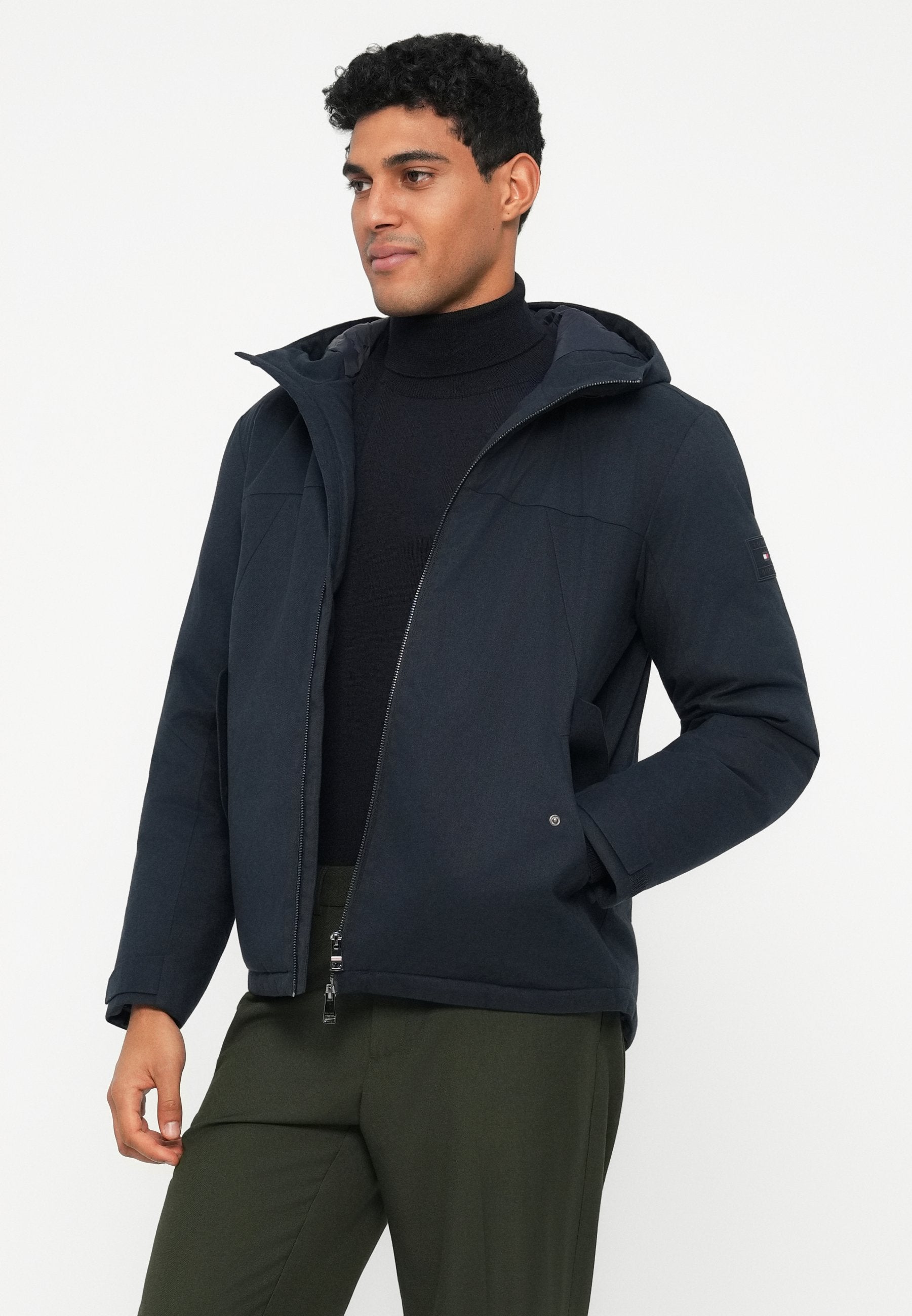 HOODED SHORT PADDED  Media 5