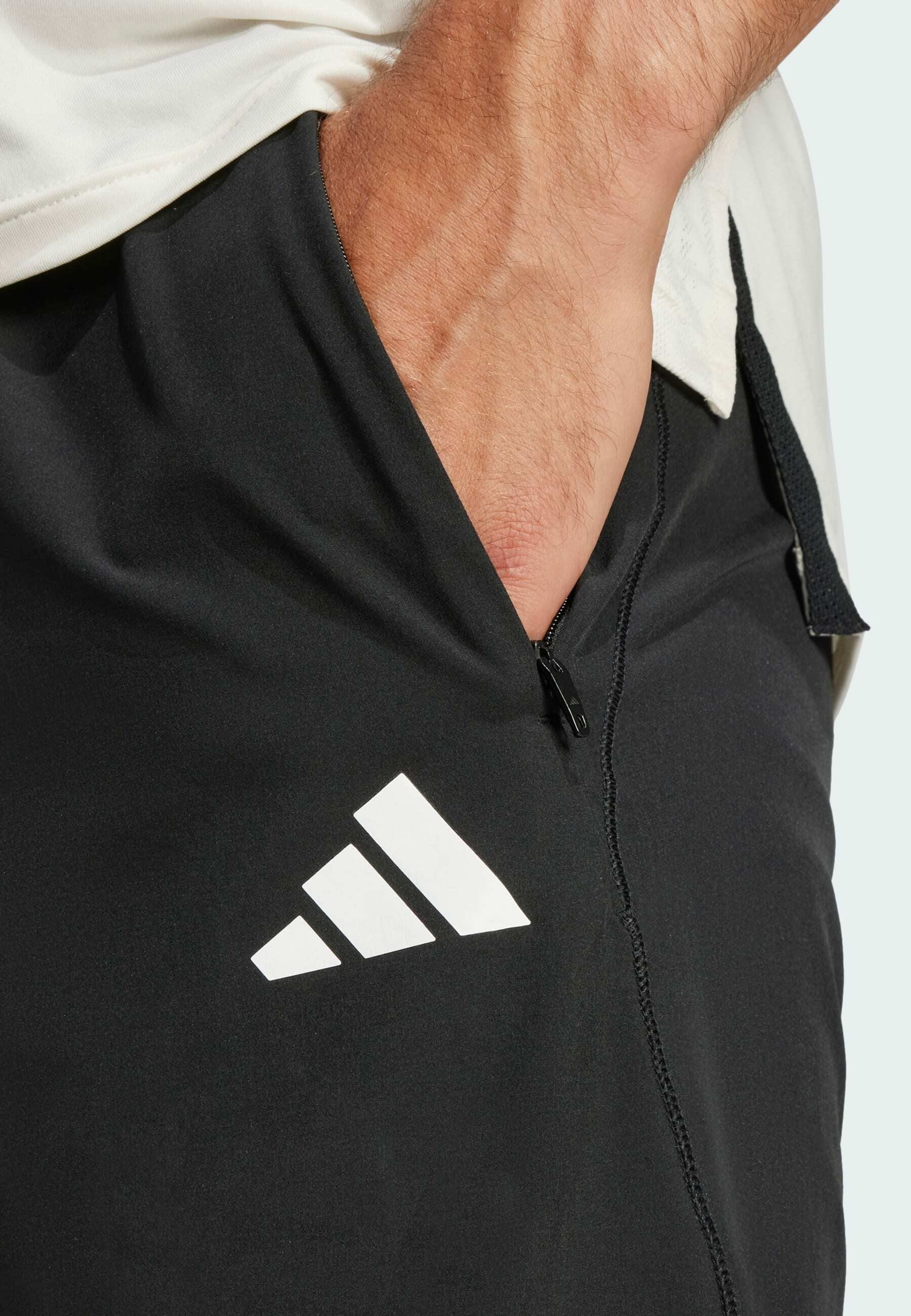adidas Performance ICON 3-STRIPES WOVEN