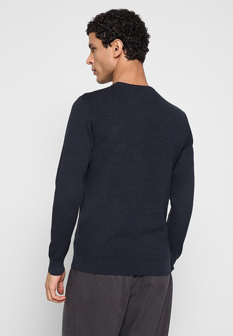 CREWNECK PLATED STRUCTURE  Media 2