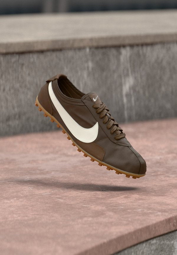 Nike Sportswear MOON SHOE OG - Trainers - cacao wow/sail/light brown