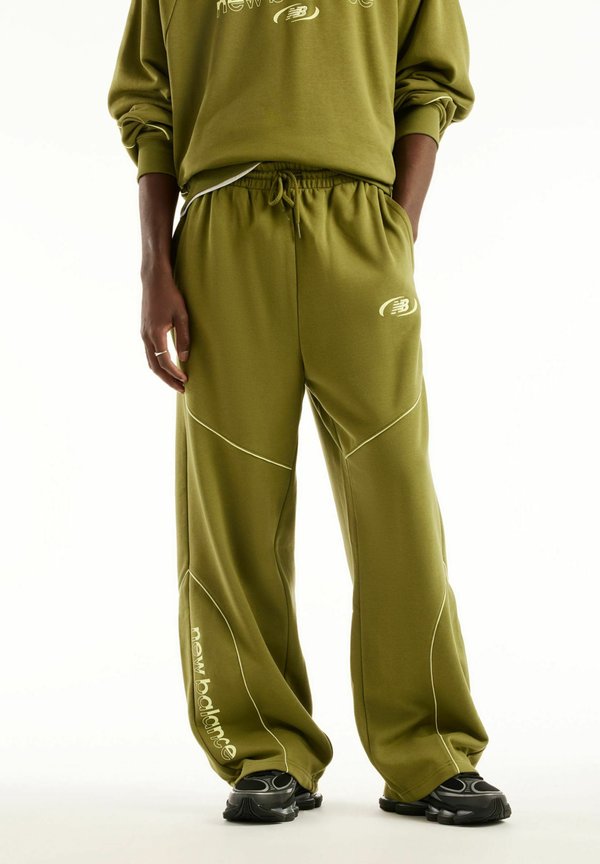 New Balance TRACKSIDE FRENCH TERRY PANT - Tracksuit bottoms - sport green