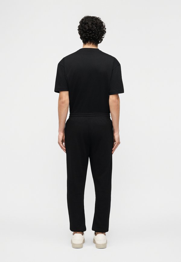EA7 Emporio Armani TRAIN SUMMER BLOCK PANTS