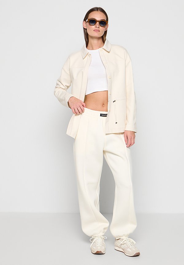 Calvin Klein RELAXED FIT