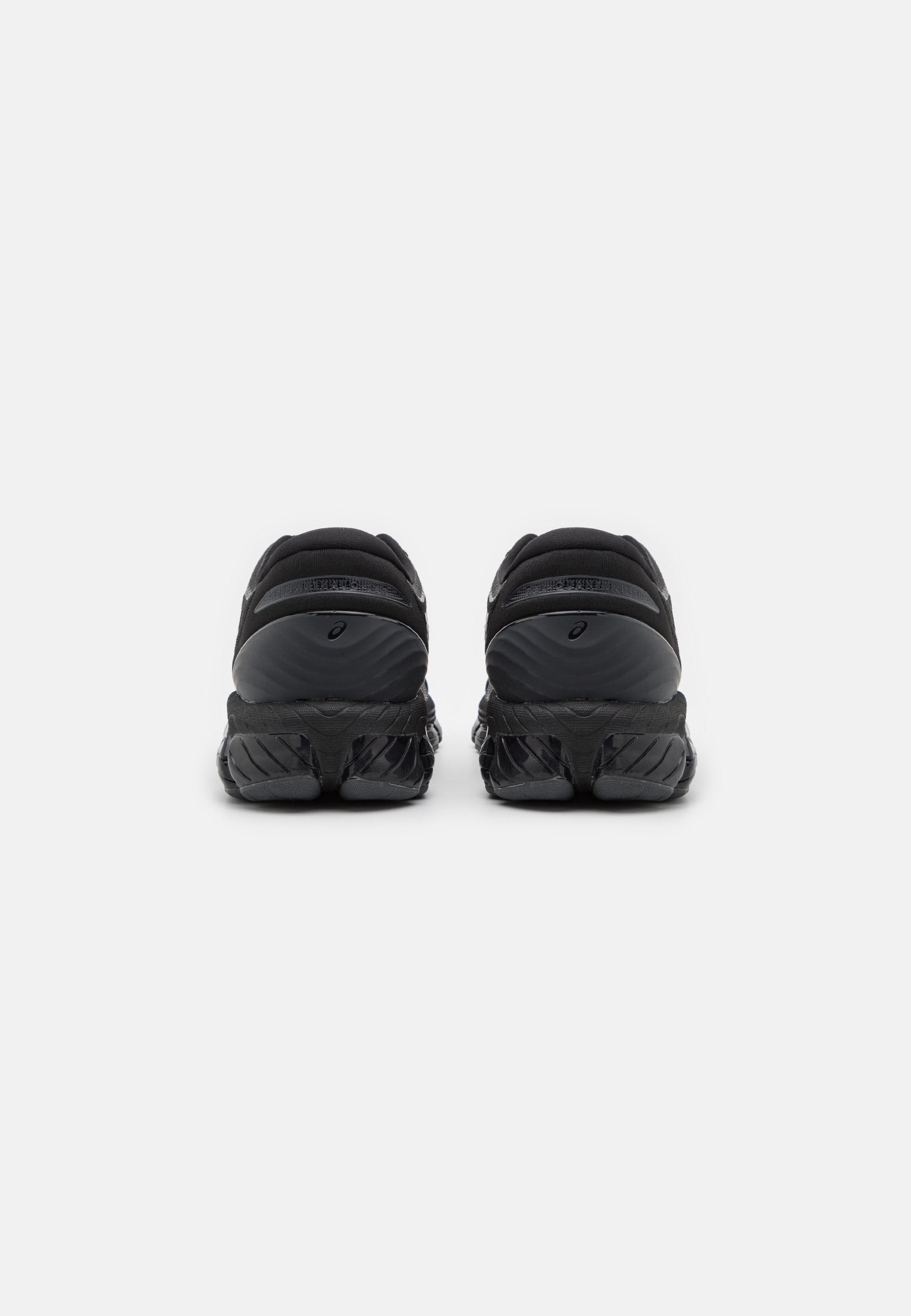 GEL QUANTUM 360 VIII UNISEX Media 5