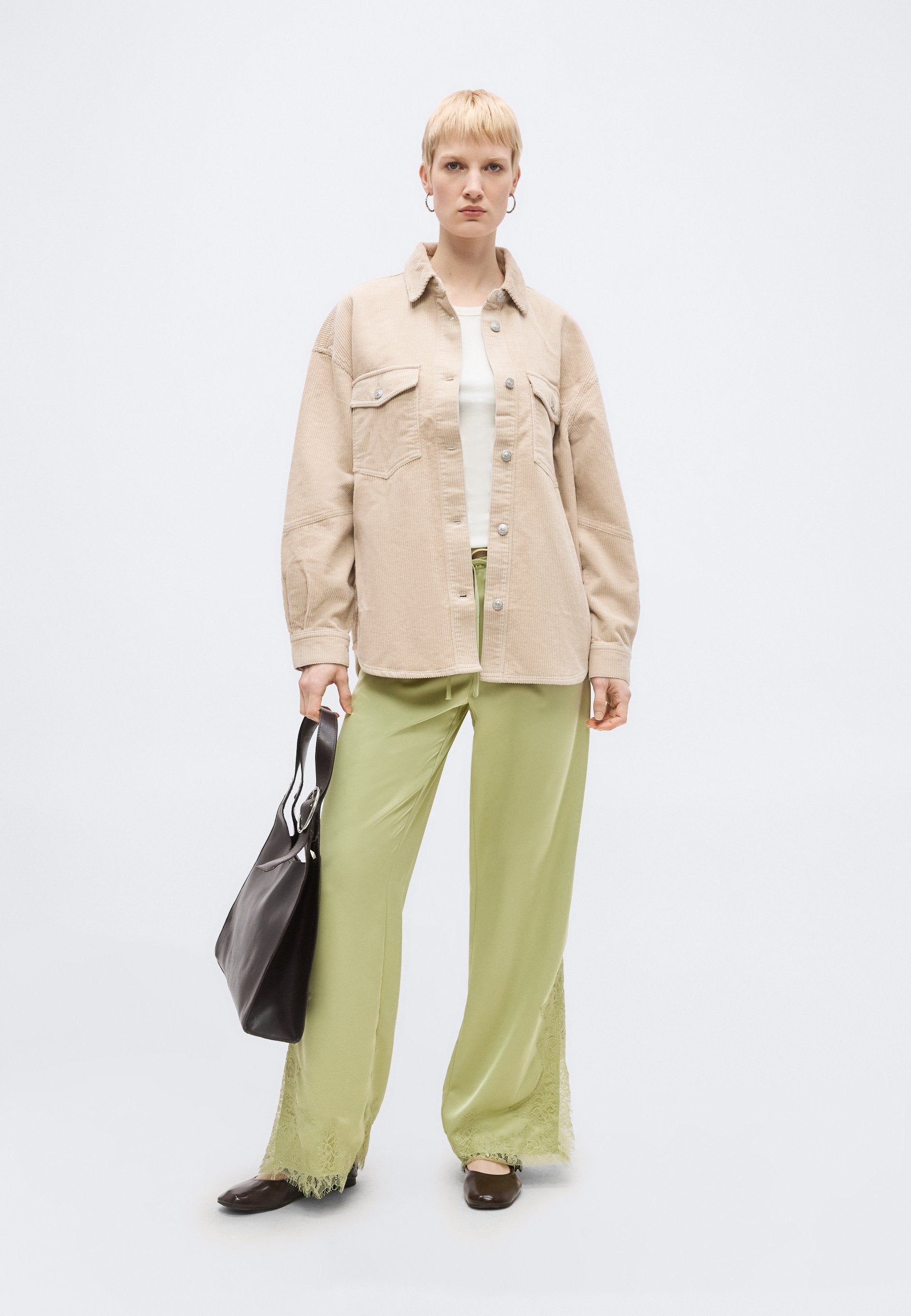 ONLTIGGY SHACKET Media 2