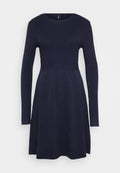 Marineblaues Strickkleid mit langen Ärmeln, gerippter Textur am Oberteil, ausgestellt Rock und rundem Ausschnitt. Weicher und dehnbarer Stoff.