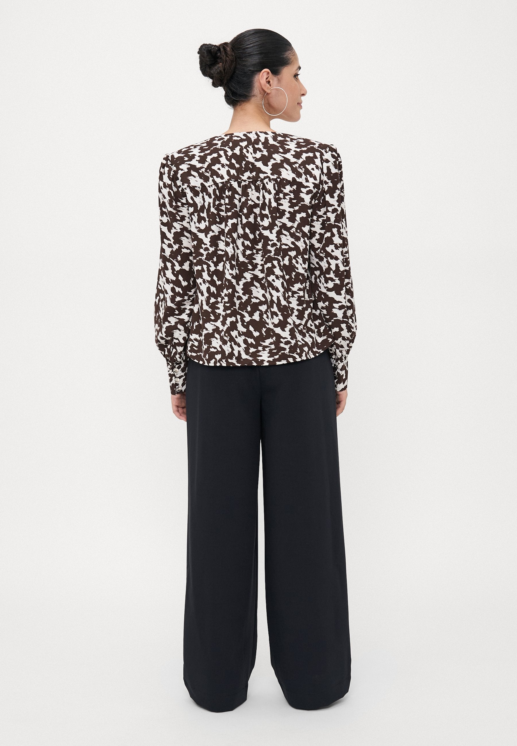 ONLCATYTHALIA LIFE V NECK  Media 4