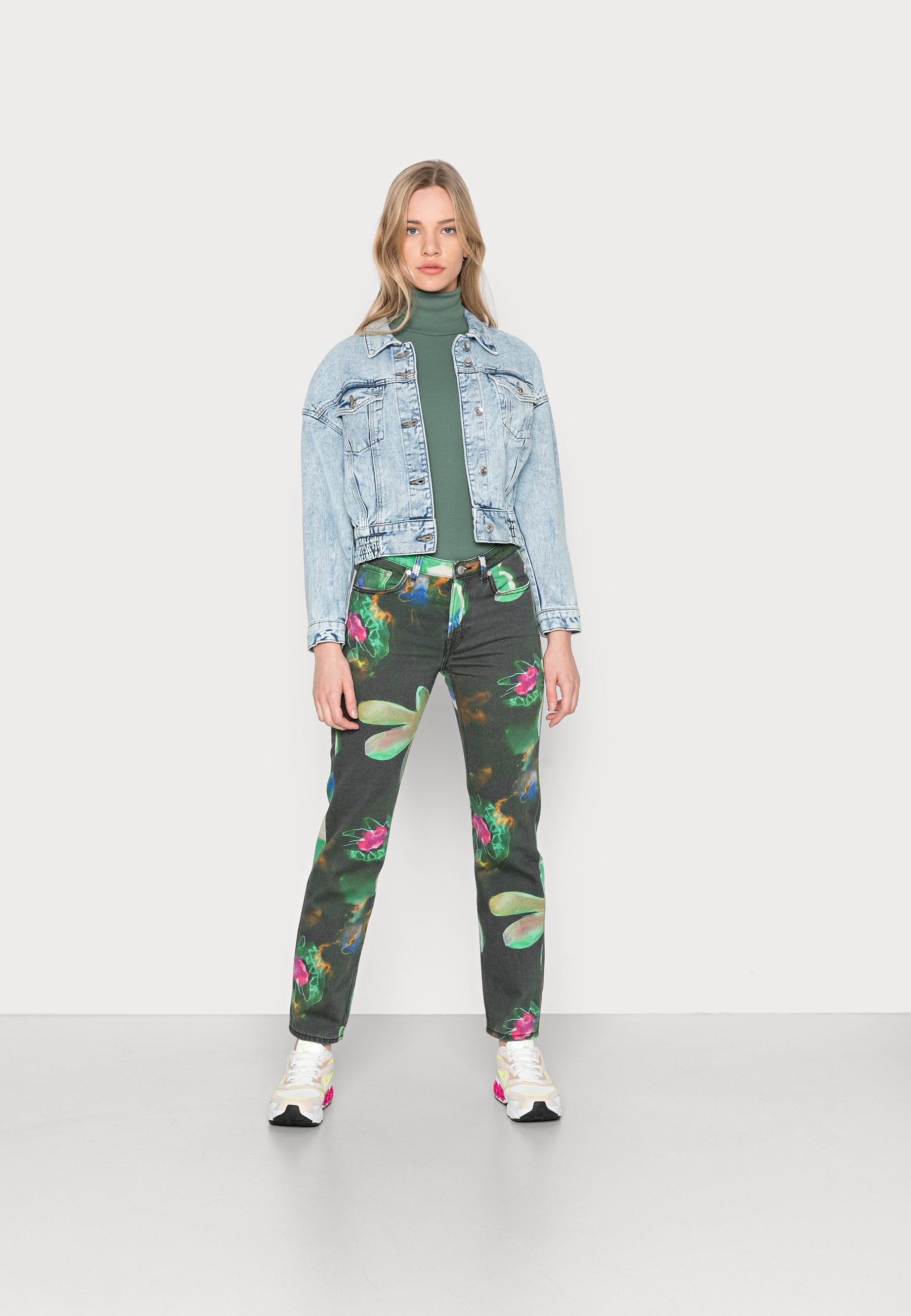 Weekday PIN GREEN BLOOM