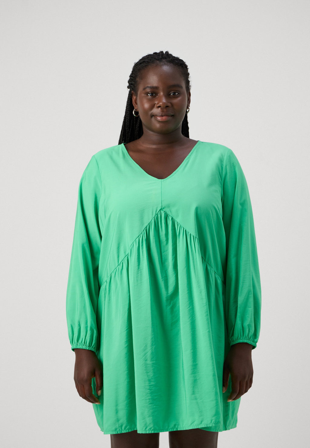 CARKADERA V NECK KNEE DRESS Media 3