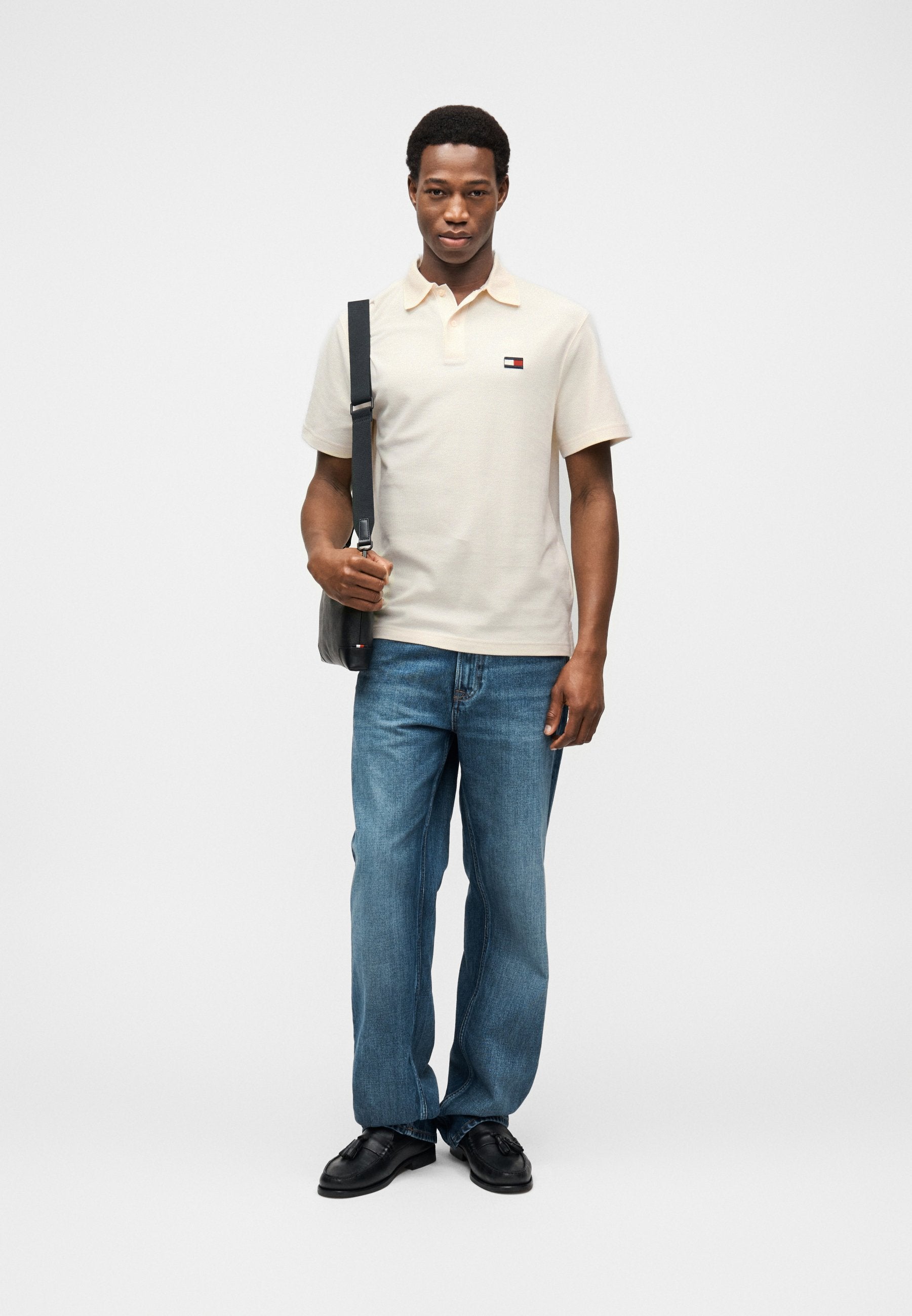 CLASSIC FIT KNIT COLLAR POLO SHIRT Media 2