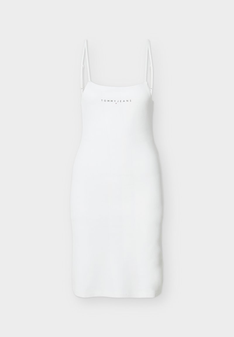 Weißes ärmelloses Bodycon-Kleid mit dünnen verstellbaren Trägern und dem "TOMMY JEANS"-Logo in der Mitte der Brust.