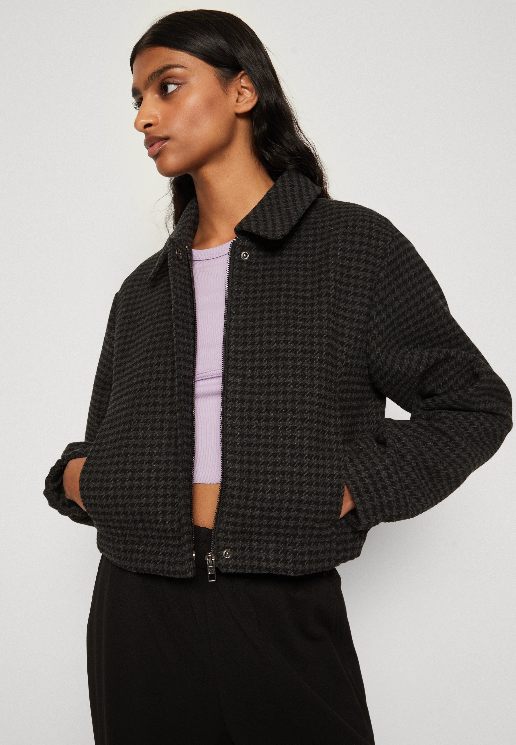 ONLELLA SHORT CHECK JACKET Media 5
