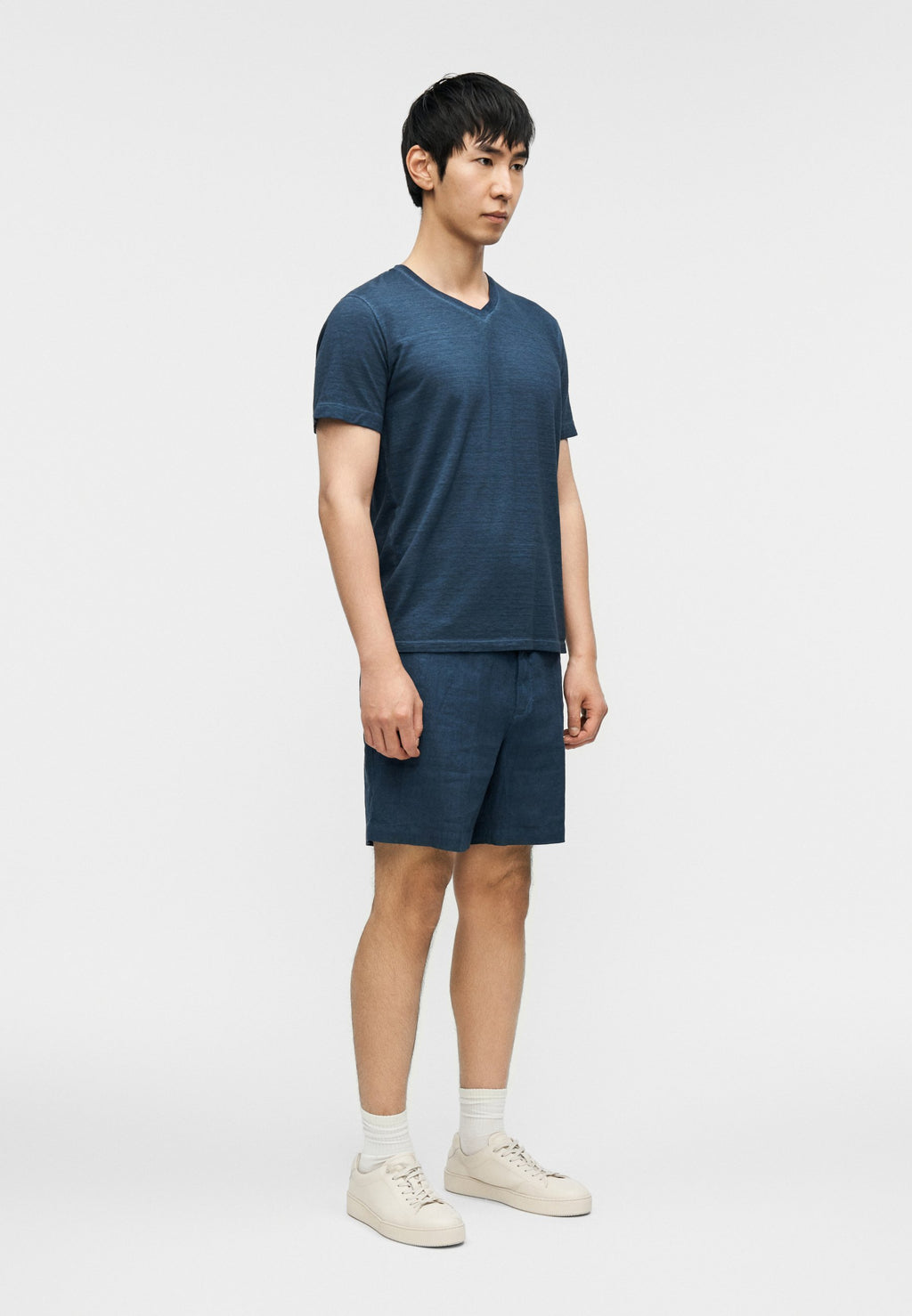 120% Lino V NECK