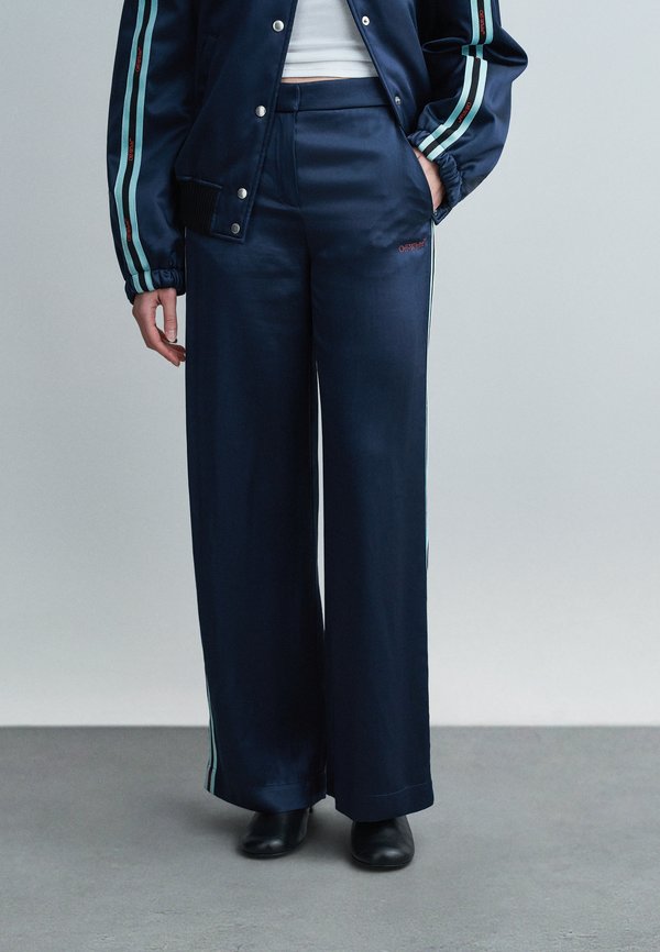 OFF-WHITE WIDE PANTS