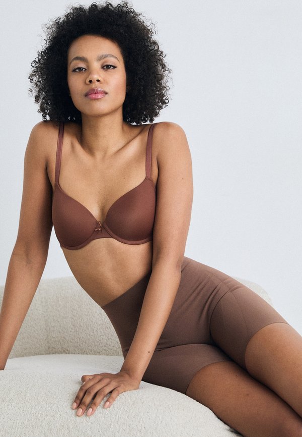 Calvin Klein Underwear SHAPEWEAR-SCULPT FIRM THIGH SLIMMER SHORT - STAY PUT MESH