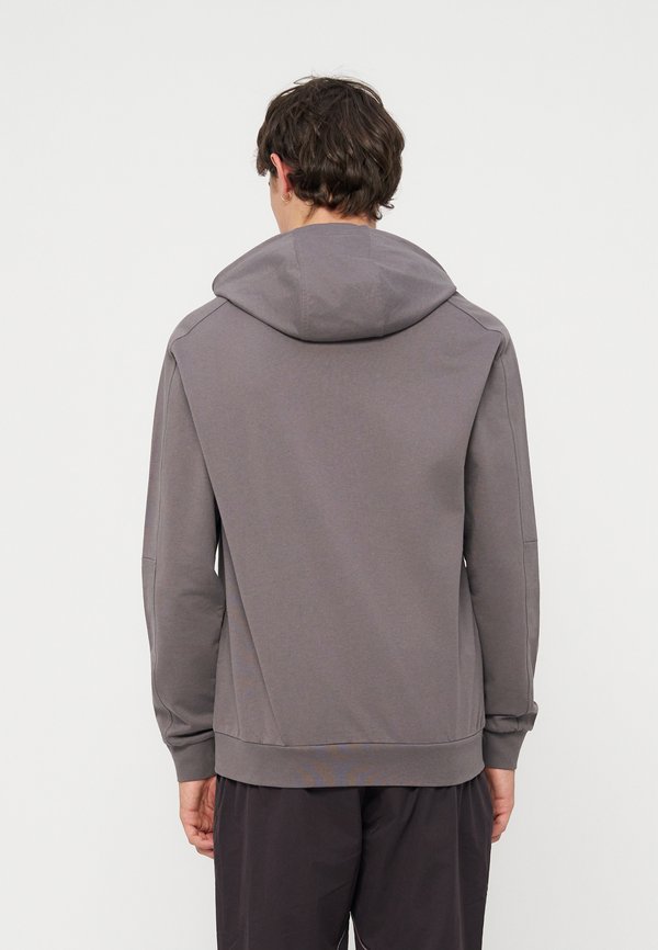 EA7 Emporio Armani