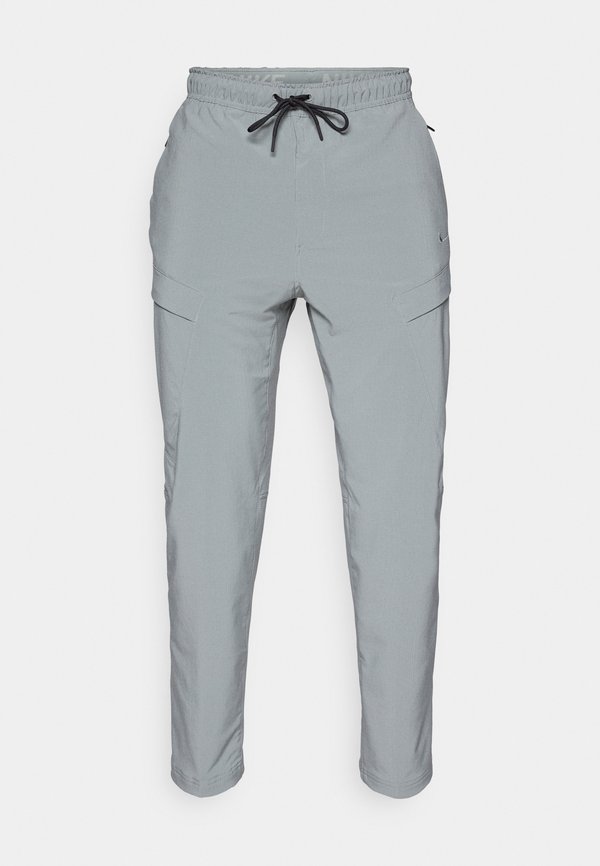 Nike Performance CARGO - Tracksuit bottoms - smoke grey/black