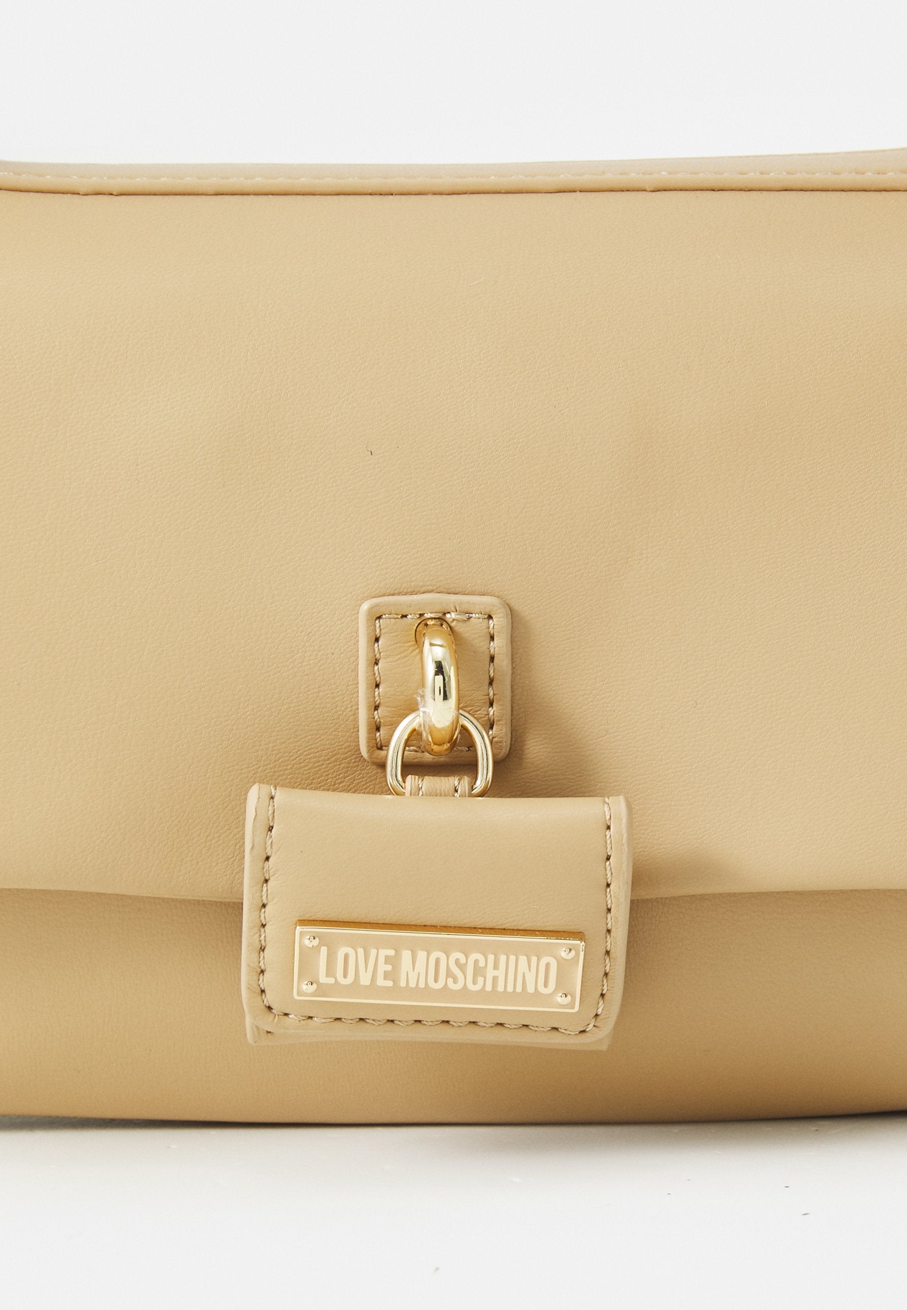 Love Moschino