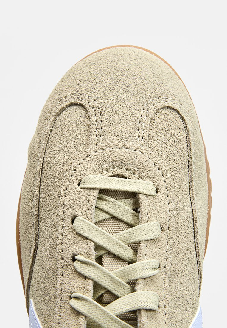 Converse RUN STAR