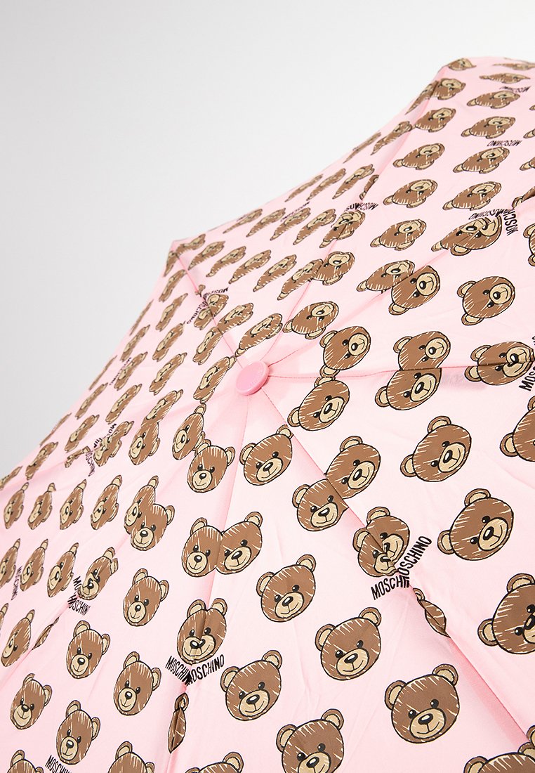 MOSCHINO