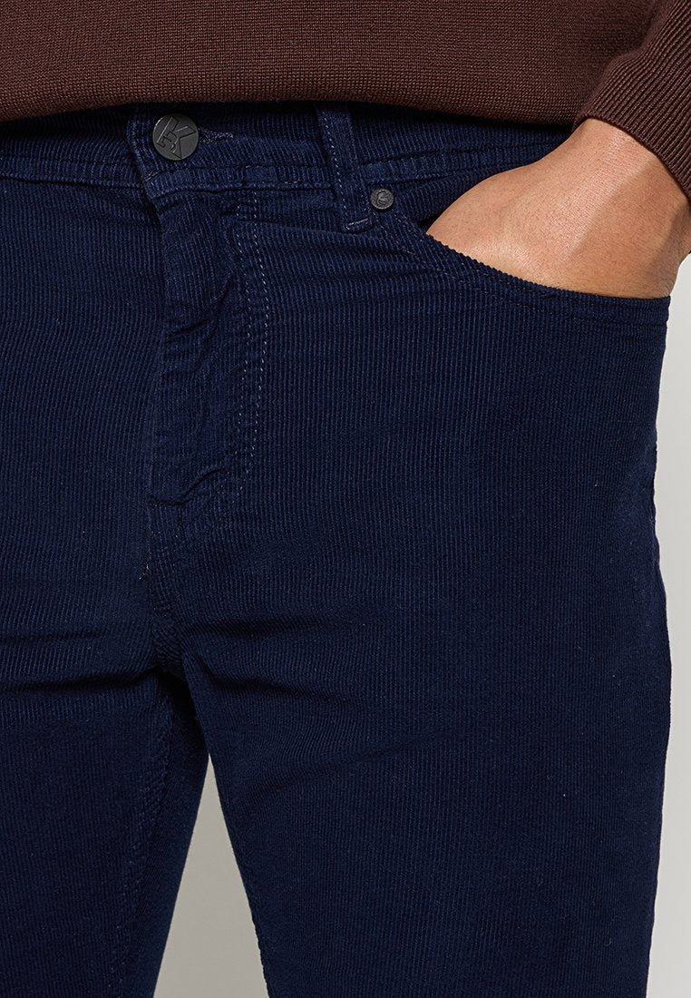 SLIM FIT Media 5