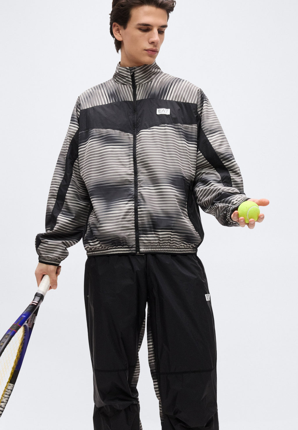 TRACKSUIT GRAPHIC Media 5