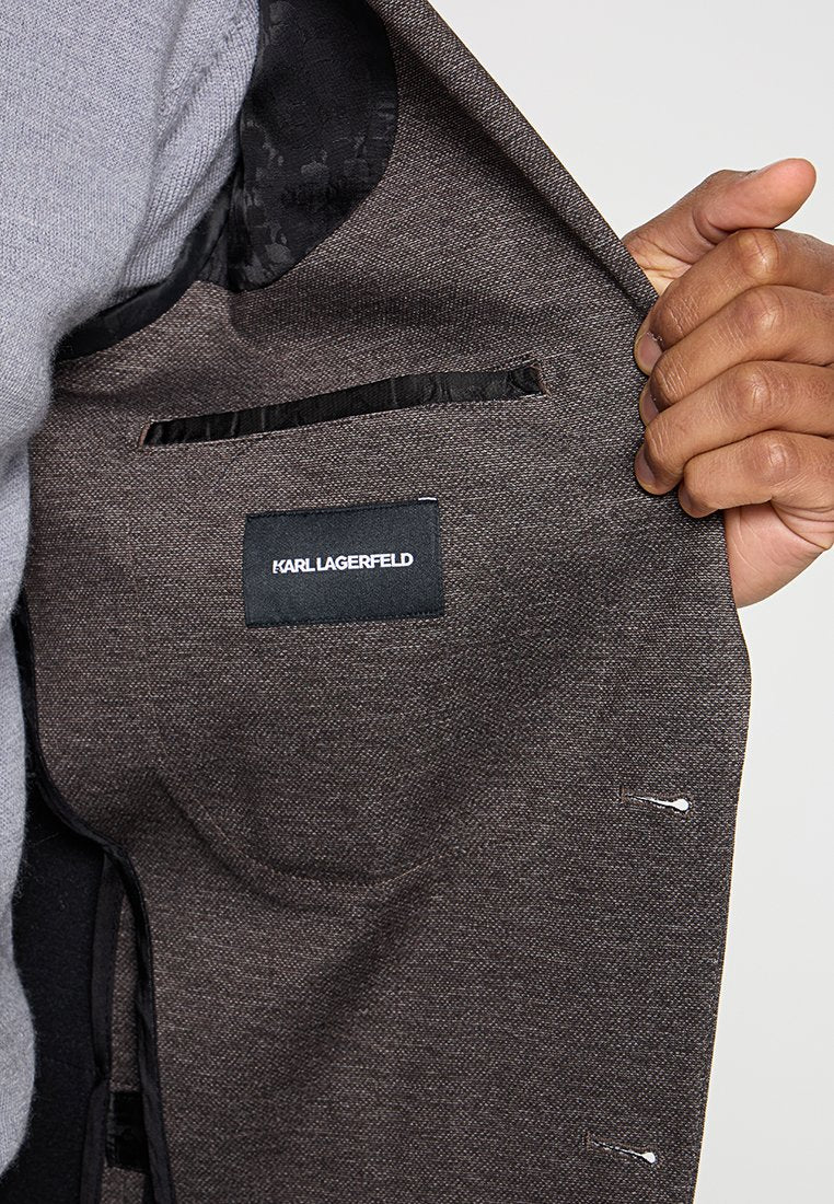 SLIM FIT Media 8