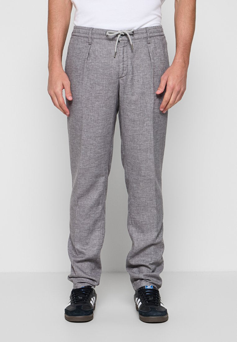 PROFUOMO Chino Media 1