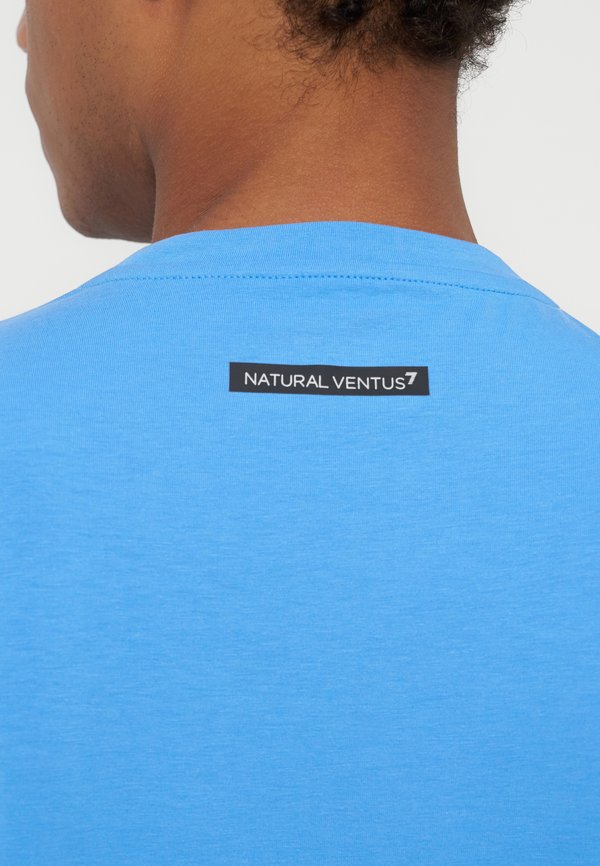 EA7 Emporio Armani