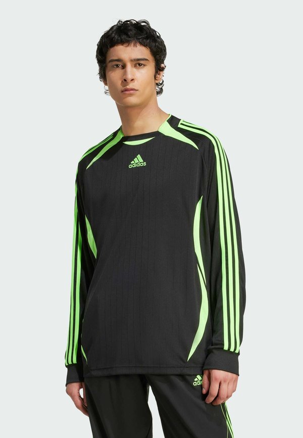 adidas Originals TEAMGEIST - Long sleeved top - black   signal green