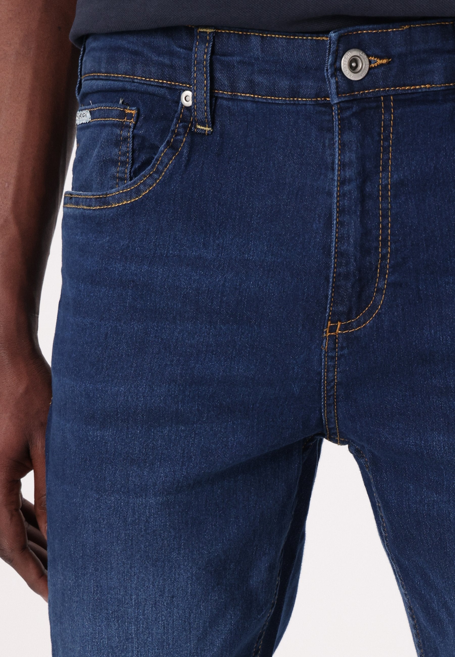 Lindbergh Jeans Tapered Fit Media 6