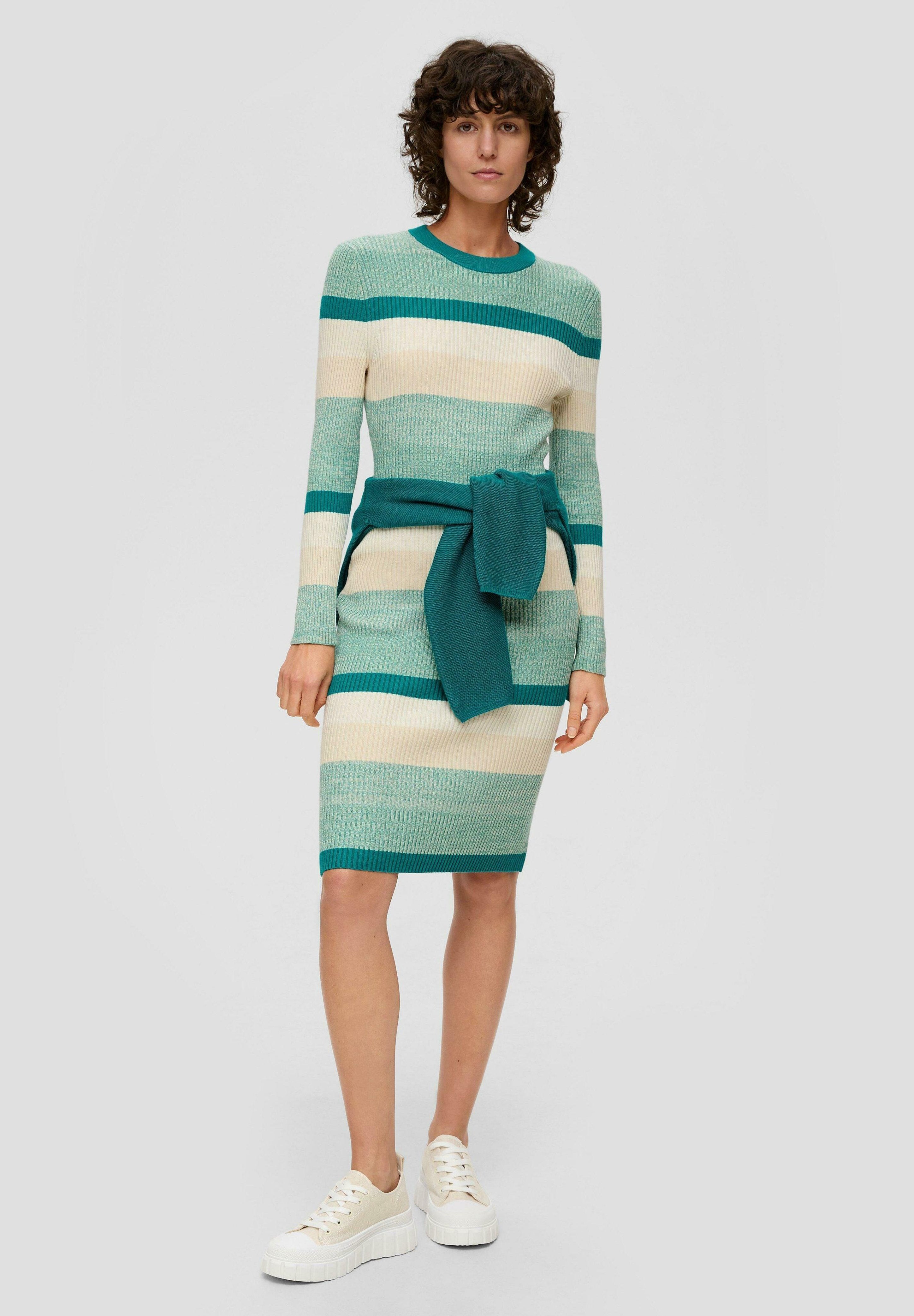 s.Oliver Strickkleid Media 2