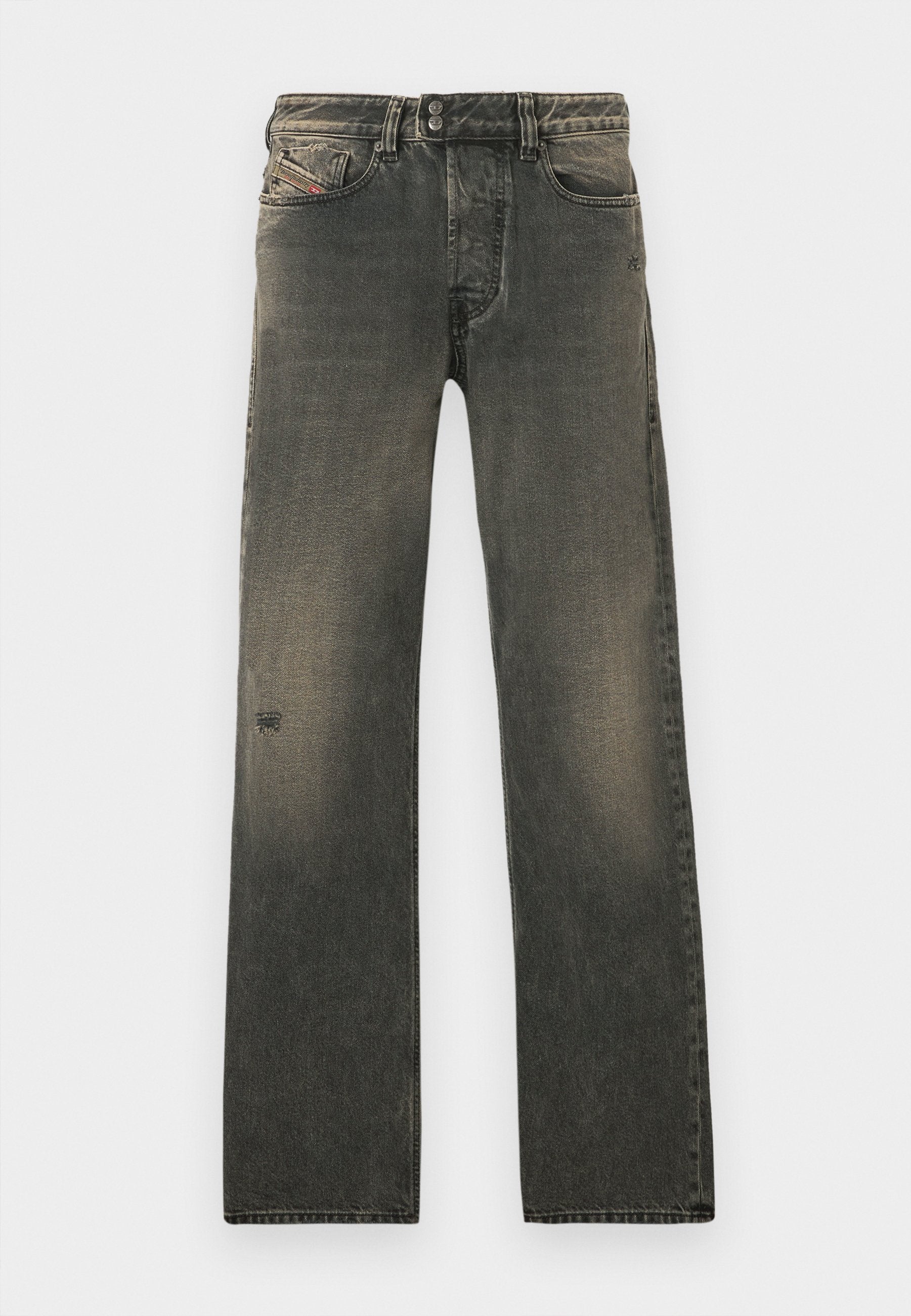 Graue Denim-Jeans mit entspannter Passform, ausgestattet mit einem Knopfverschluss, dezentem Verblassen und Abnutzungen in der Nähe des Knies. Fünf-Taschen-Design.
