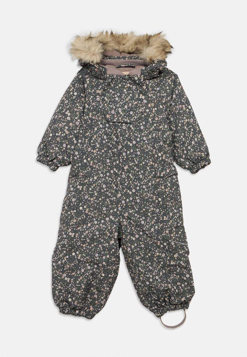 Dunkelgrauer Schneeanzug mit Blumenmuster, gefütterter Kapuze aus Kunstfell, elastischen Bündchen, einer Fronttasche und einer Schlaufe auf der Rückseite.