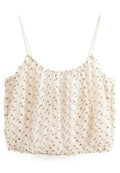 Beige florale, geteilte Spaghettiträgershirt mit dünnen verstellbaren Trägern, das mit einem strukturierten, durchsichtigen Überzug mit mehrfarbigen Blumenmustern und gerafften Details versehen ist.