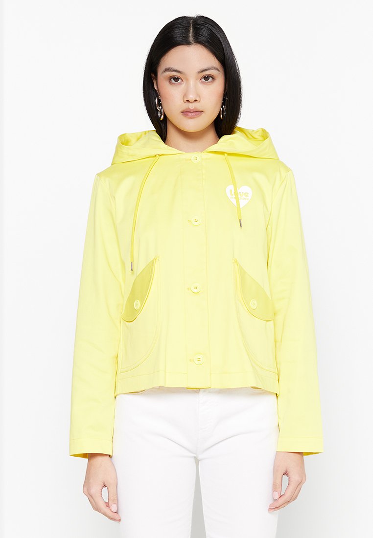 Love Moschino