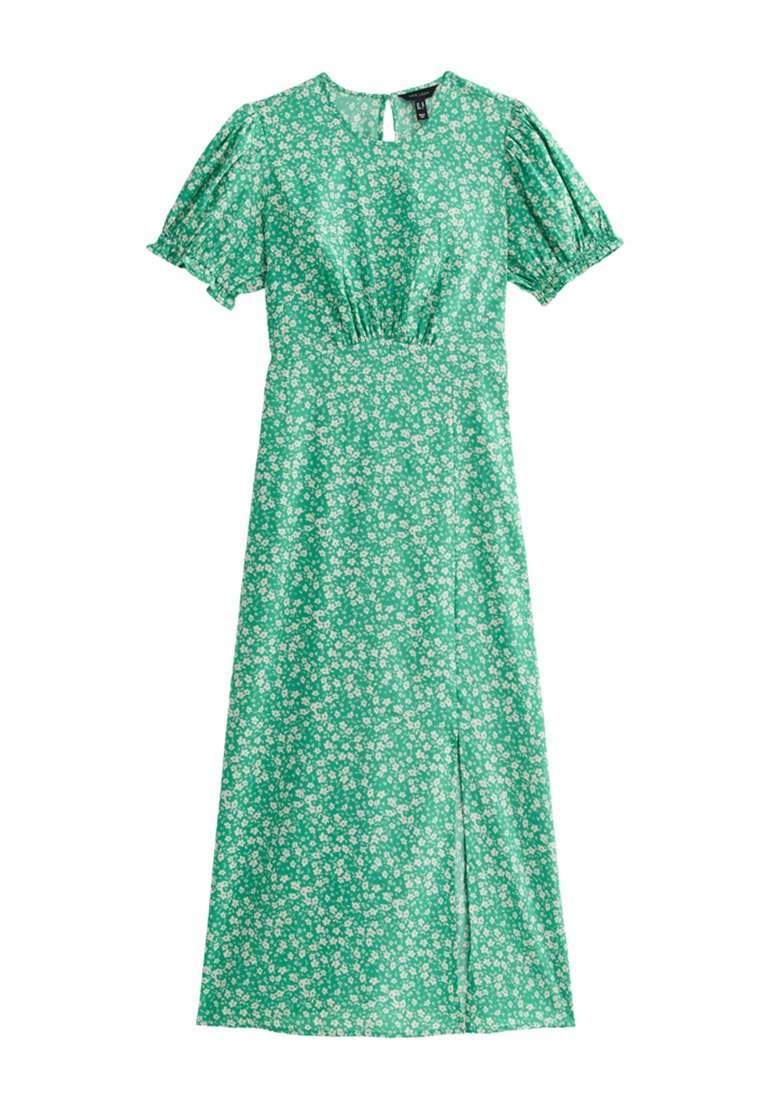 Ein grünes Floral-Kleid aus Stoff mit kurzen Puffärmeln und einer taillierten Taille. Verfügt über einen Seitenschlitz und kleine weiße Blumenmuster.