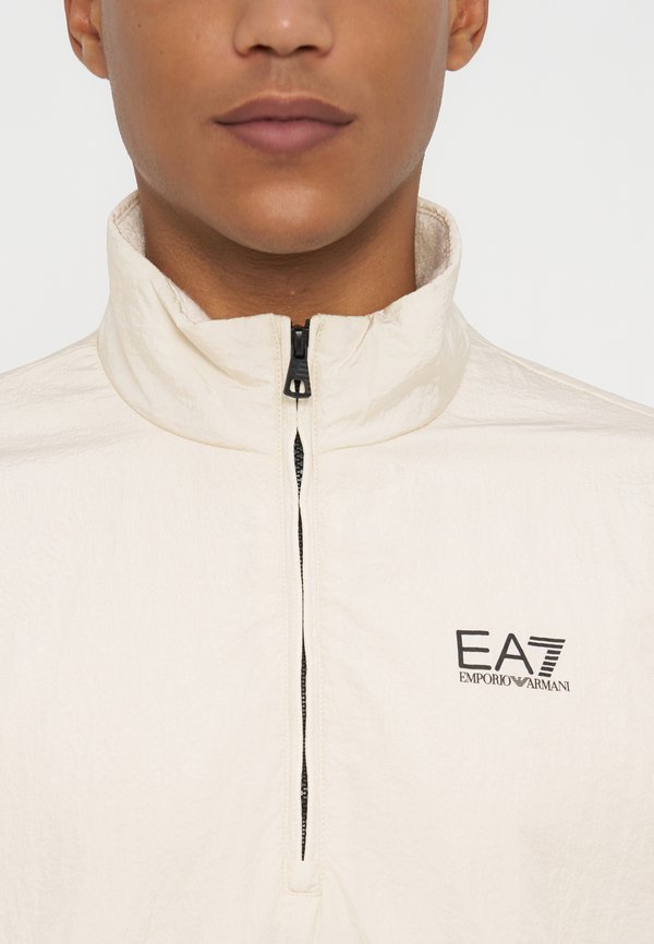 EA7 Emporio Armani
